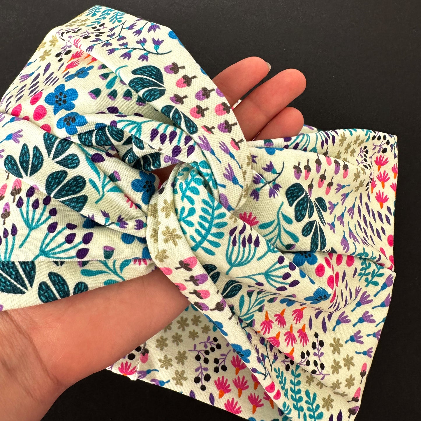 STIRNBAND / Turban Haarband aus Hamburger Liebe Bio-Jersey / weiß mit Blumen